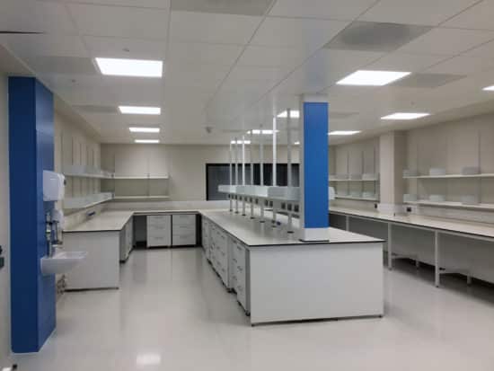 laboratory benching with shelving system